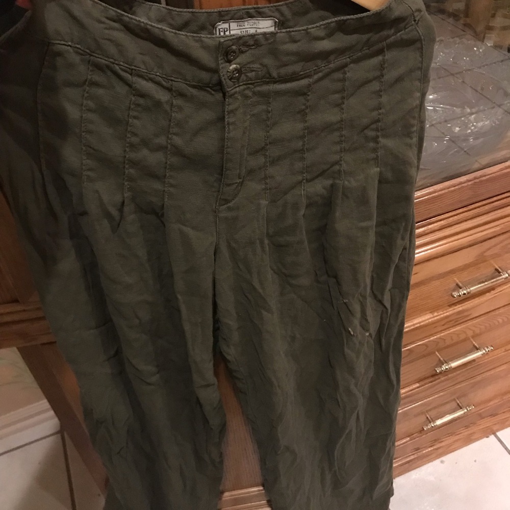 LAST CHANCE TO BUY!! Free People Dark Green Linen Pants size 6!